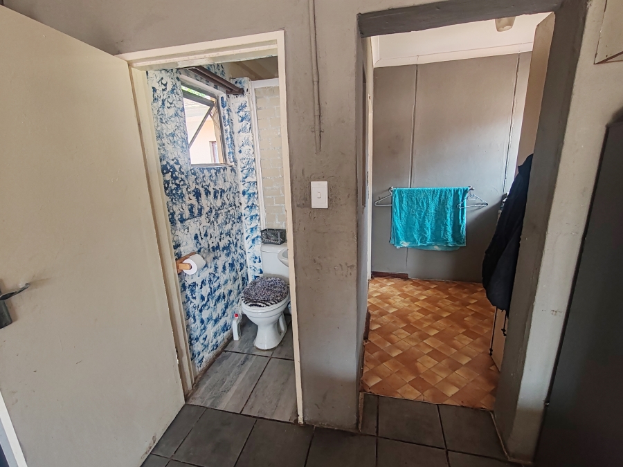 5 Bedroom Property for Sale in Vredenburg Western Cape